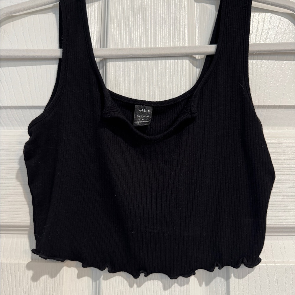 SHEIN Classic Black Ribbed Crop Top